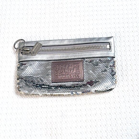 Coach Poppy Silver Sequin Wristlet Purse Handbag Wallet Clutch - Picture 2 of 11